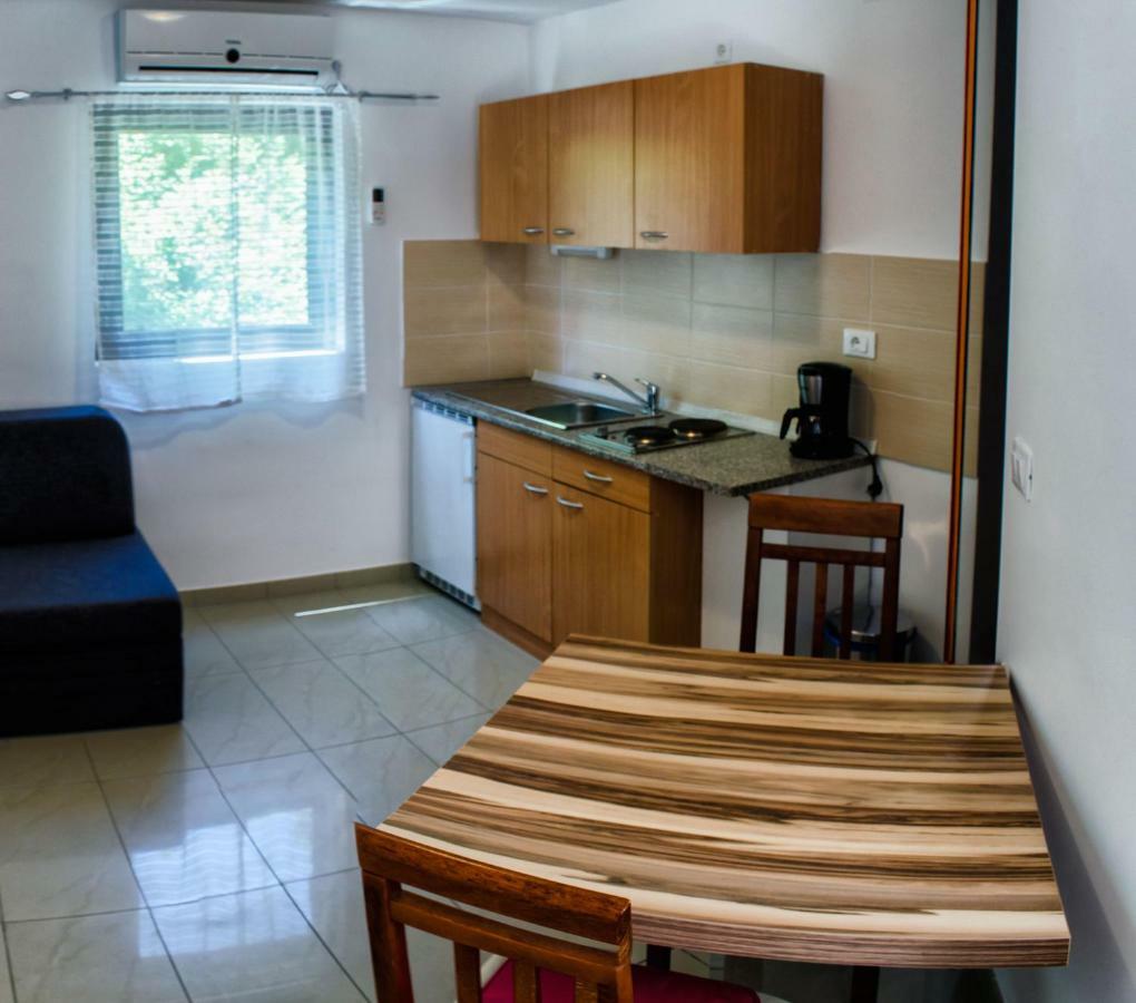 Apartments & Room Toni Valun Luaran gambar