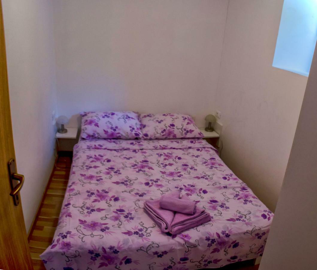 Apartments & Room Toni Valun Luaran gambar